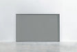 SATIN Plano Garagentor RAL 9006 Weißaluminium – glatt, stilvoll & wetterfest.
