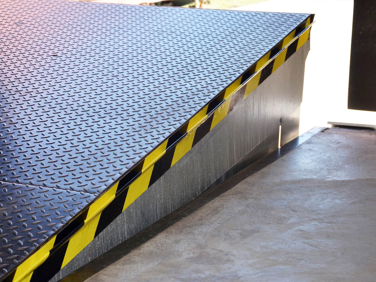 Witterungsbeständige Dichtungslösung für Verladetechnik im Industriebereich
